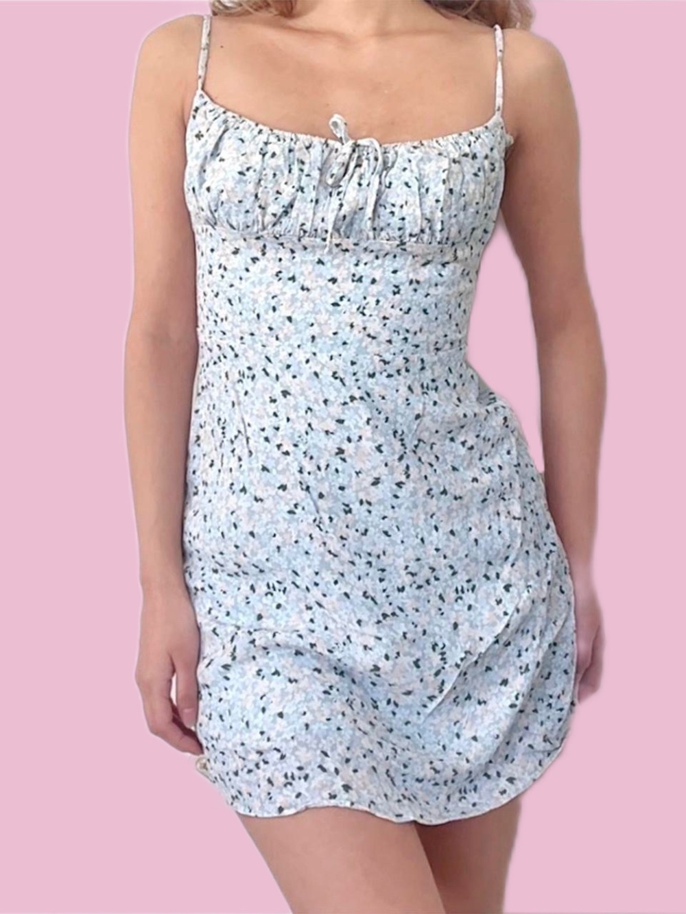 🐚 Sun-deh/Aritzia Blue Floral Mini Summer Dress